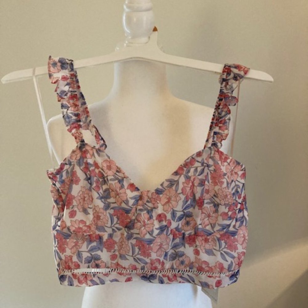 Kendall & Kylie New crop top pink/blue/white, size Large